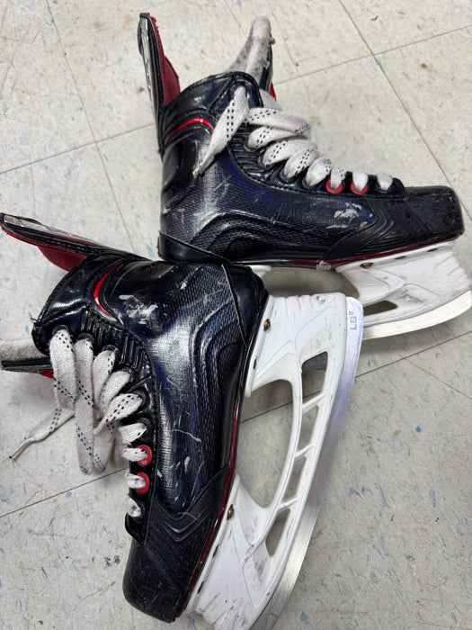 Used Bauer Vapor x800 Skates 2.0D