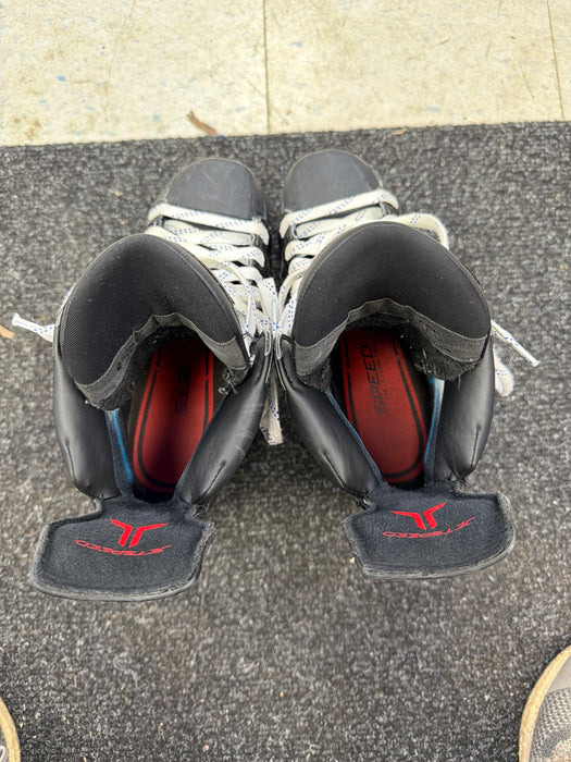 Used CCM JetSpeed FT890 Size 8.5R Skates