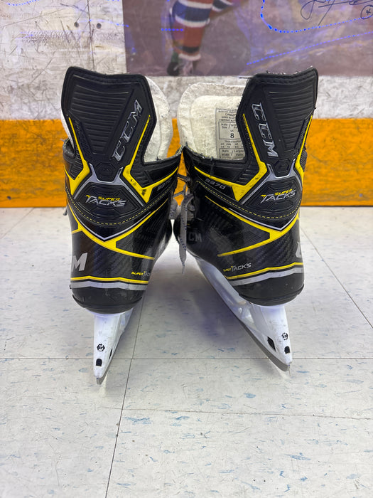 Used CCM Super Tacks 9370 Size 8.0D Skates