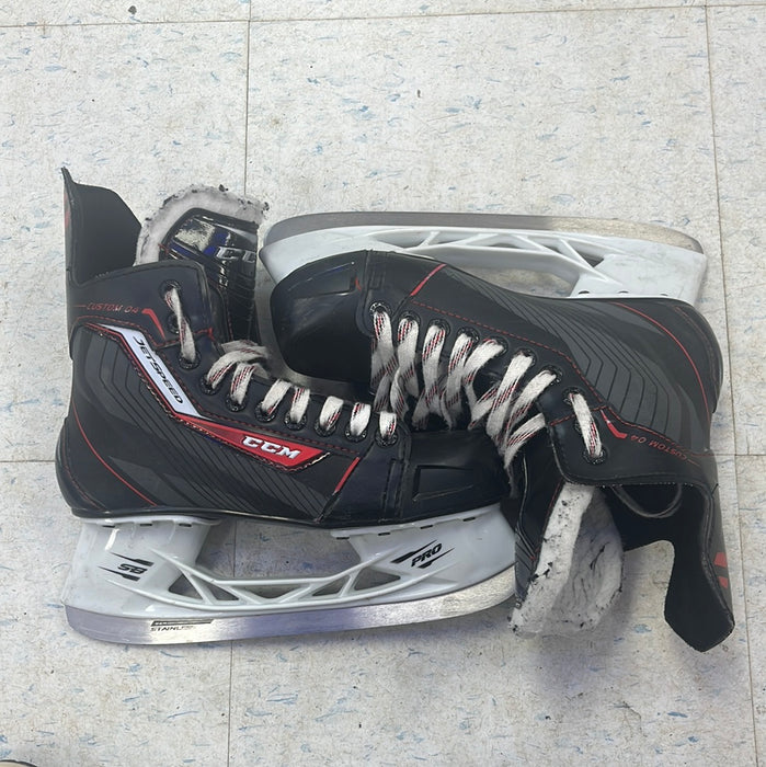 Used CCM JetSpeed Custom 04 Size 5 Player Skates