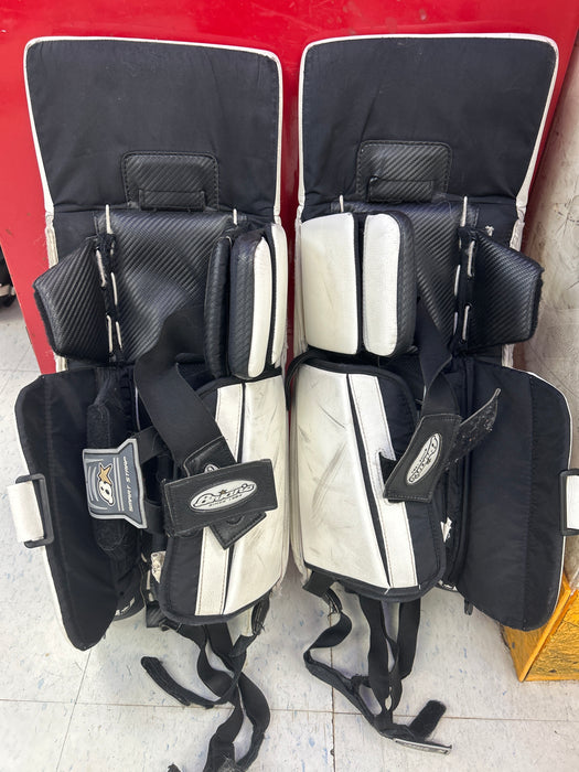 Used Brian’s GNETIK 8.0 27” Goal Pads
