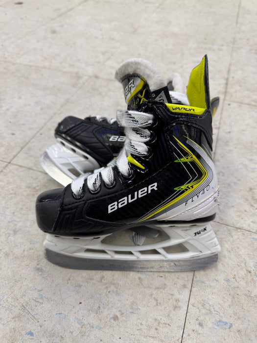 Used Bauer Vapor Fly40 Youth Skates 10.5D