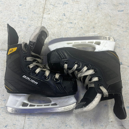 Used Bauer Supreme 140 Size 7 Youth Player Skates