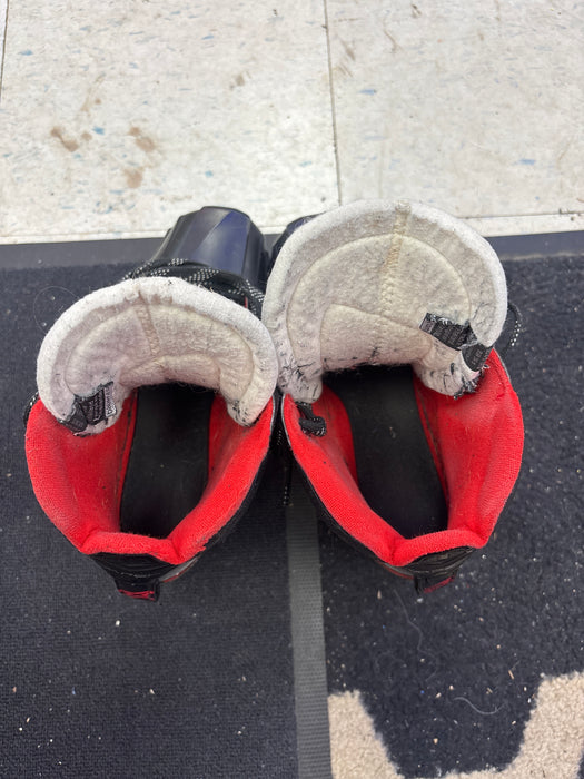 Used Bauer Vapor x2.7 Size 3.5D Goal Skates