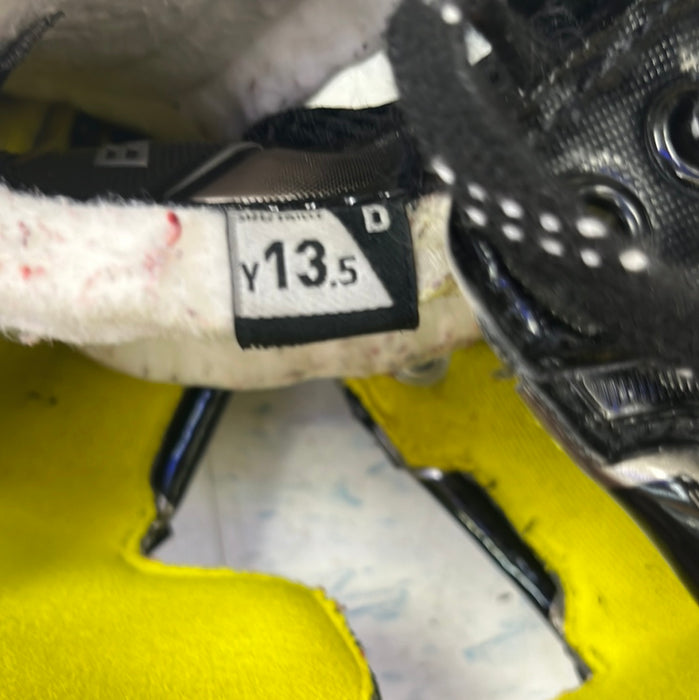 Used Bauer Supreme 3S Size 13.5 Youth Player Skates