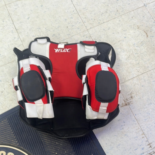 Used CCM YTFlex II Youth Small-Medium Chest Protector