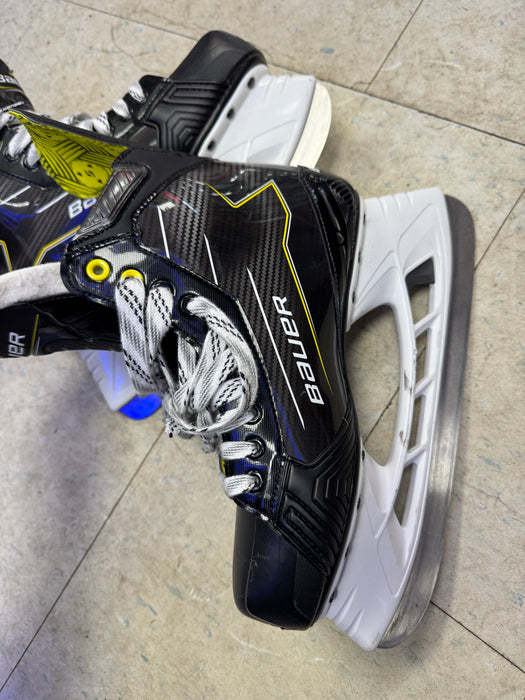 Used Bauer Supreme M30 Skates Size 9.0D