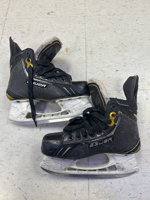 Used Bauer Supreme One.8 Junior Player Skates 2.5D
