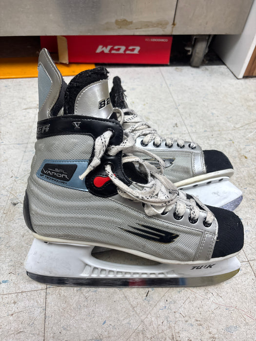 Used Bauer Vapor V Size 8.5D Skages