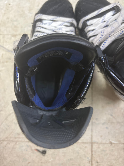 Used Bauer Vapor Flylite Skates Size 4 Fit 2