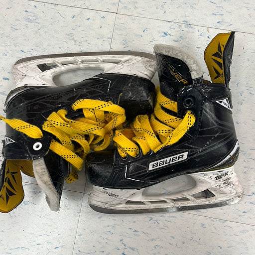 Used Bauer Supreme s180 Size 2 Player Skates