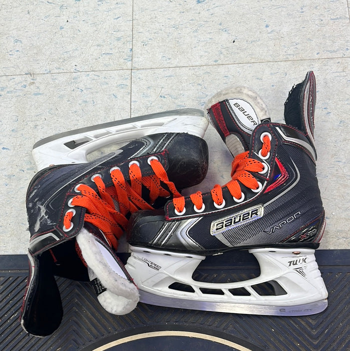 Used Bauer Vapor X70 Size 1 Skates