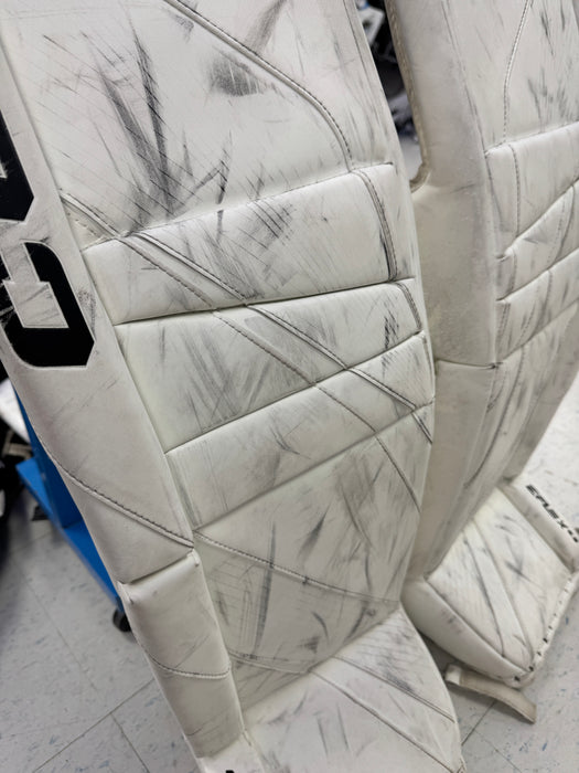 Used CCM EFLEX 6.9 Leg Pads 34" + 2"