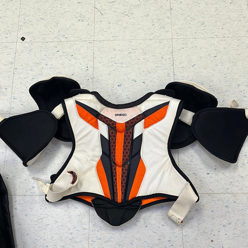 Used Bauer One60 Senior Medium Shoulder Pads