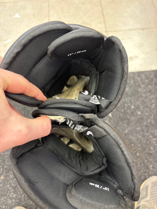 Used Nike Quest Q6 12” Junior Gloves