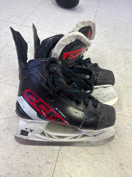Used CCM JetSpeed FT670 Size 2.0 Regular Skates