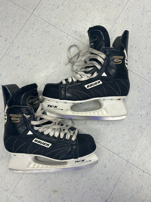 Used Bauer Supreme 2000 Player Skates