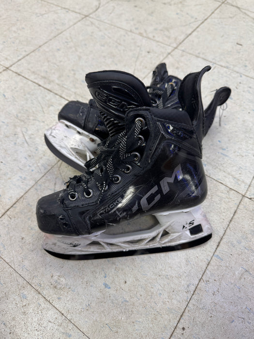 Used CCM Tacks XF Pro Skates 2.5D