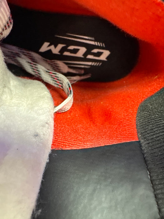 Used CCM Jetspeed FT475 9.5D Player Skates