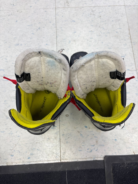 Used Bauer Supreme 3s Size 4.5 Fit 2