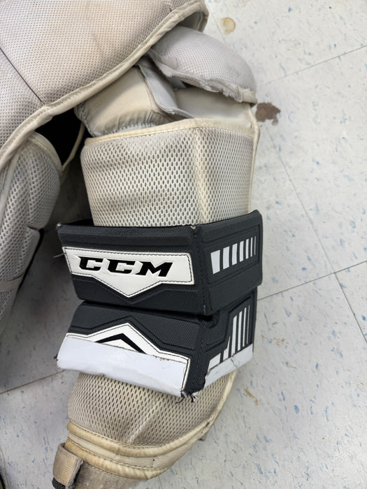 Used CCM Eflex 5 Pro Goalie Chest Protector Senior Small