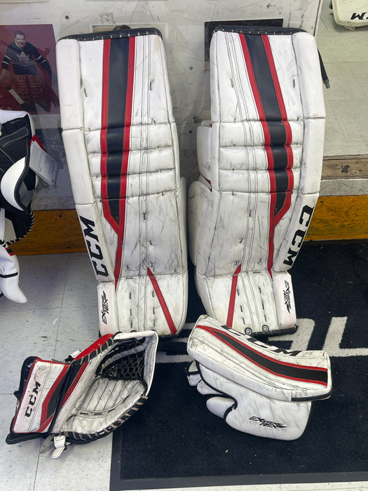 Used CCM Extreme Flex II Senior Goal Set w/ 35" Pads