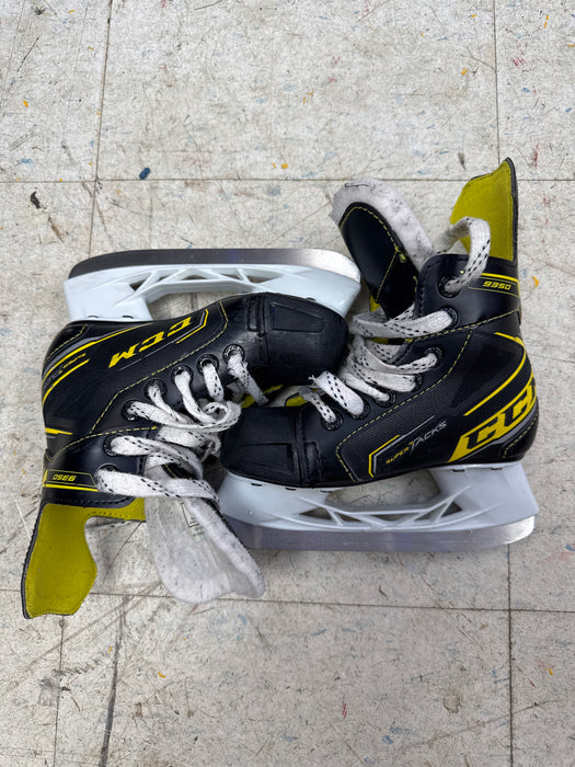 Used CCM Super Tacks 9350 Skates Youth 11.0D