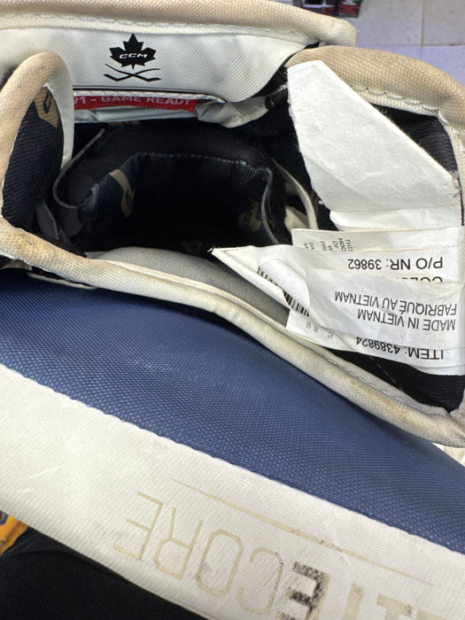 Used CCM Axis 2.5 Junior Catcher