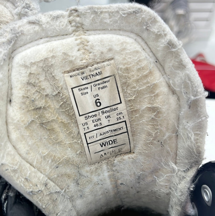 Used CCM Ribcore 90K Junior Player Skates size 6EE