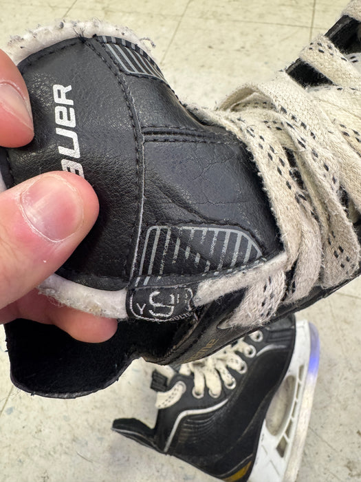 Used Bauer ONE20 Skates Youth 9.0