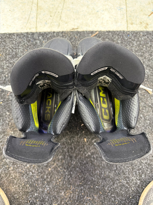 Used CCM Tacks XF Pro Size 5.0R Skates
