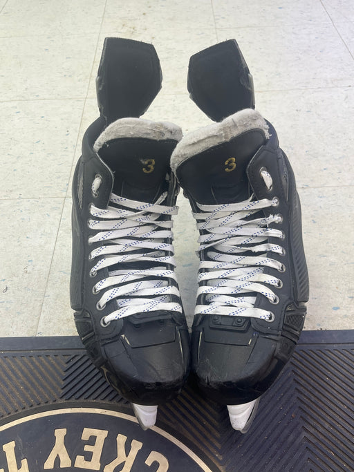 Used CCM AS-V Pro Skates Size 9.5D - W. Lagesson