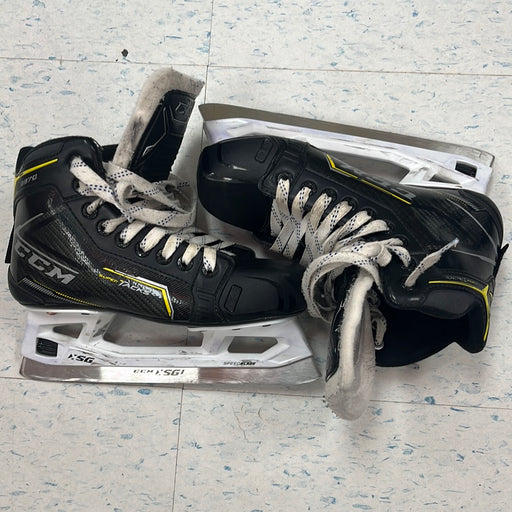 Used CCM Tacks 9370 Size 4 Goal Skates