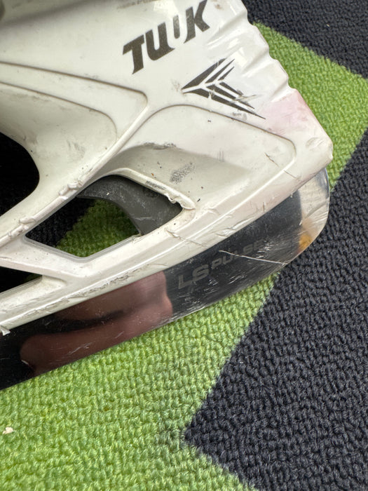 Used Bauer Supreme M5Pro 4.5 Fit 2 Player Skates