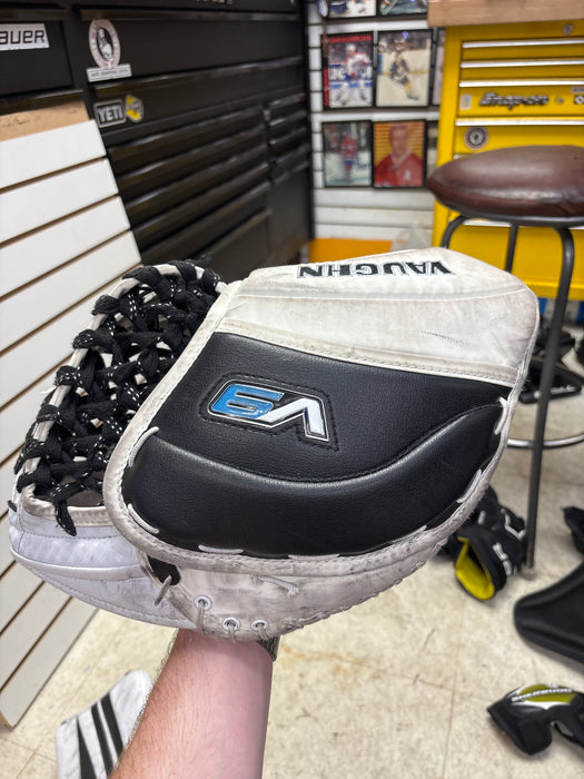 Used Vaughn Velocity V9 Pro Senior Catcher and Blockers