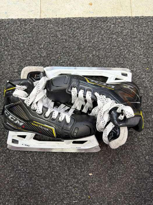 Used CCM Super Tacks 9370 Size 4.0D Goal Skates
