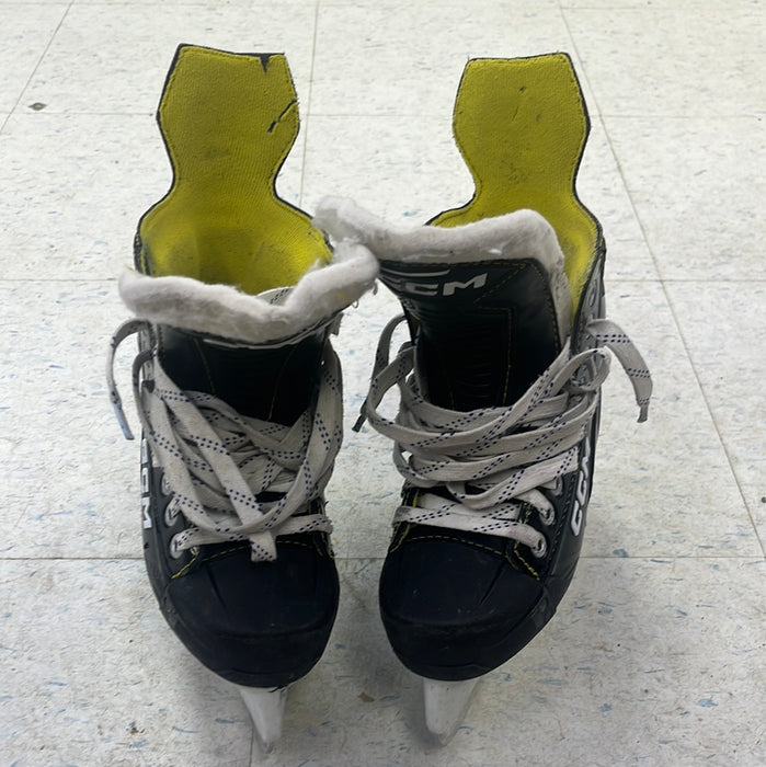 Used CCM Tacks AS 560 Size 2 Player Skates