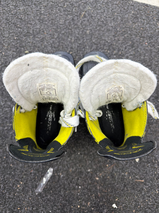 Used CCM Tacks 4092 Size 1.5D Skates