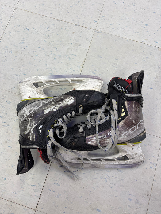 Used Bauer Vapor Hyperlite Size 4.0 Fit 3 Skates