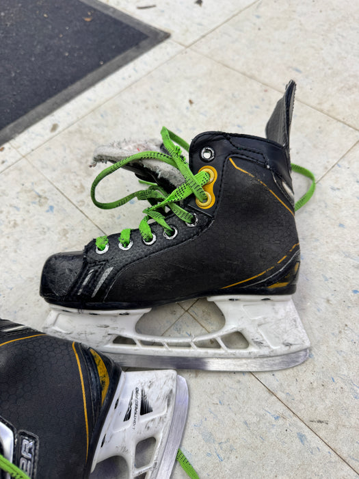Used Bauer Supreme ONE.6 Skates Y13.5