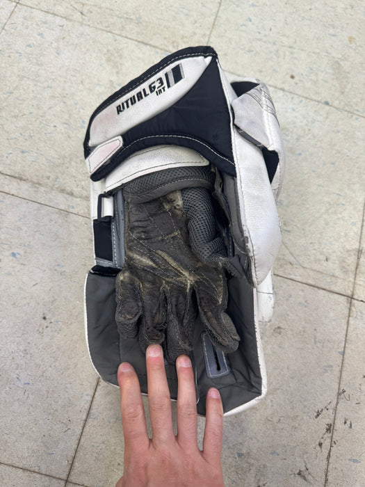 Used Warrior G3 Goalie Blocker Intermediate Full Right