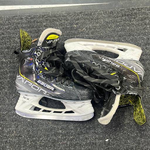 Used Bauer Vapor 3X Size 2.5 Player Skates