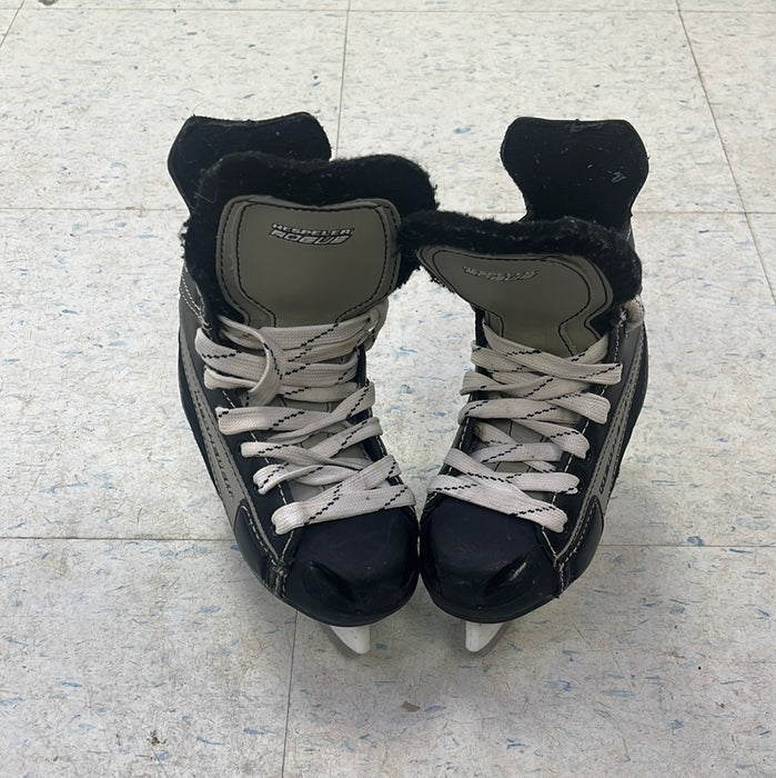 Used Hespeler Rogue Size 9 Youth Player Skates