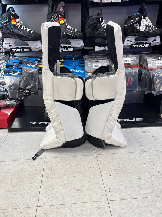 Used Warrior Ritual G6 30"+1" Leg Pads