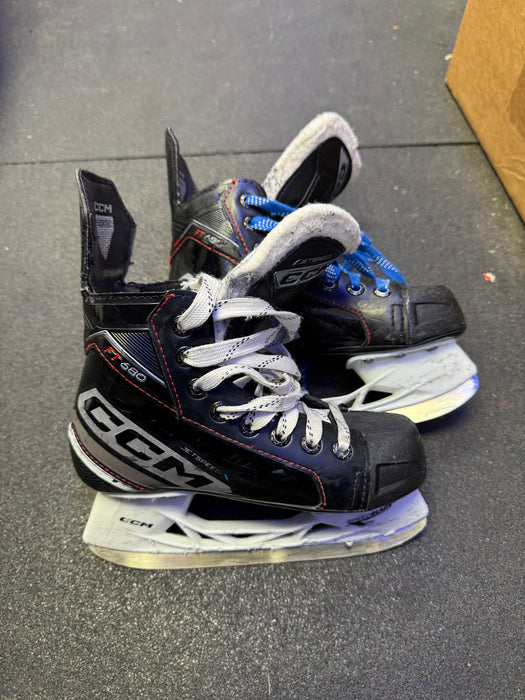 Used CCM FT680 Youth Skates 13.5D