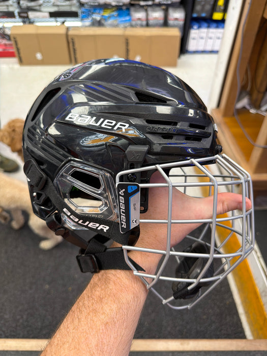 Demo Bauer Re-Akt 85 Senior Small Helmet
