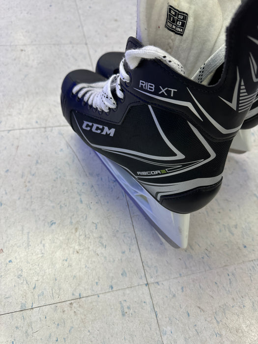 Used CCM Ribcore RIB XT 9D Player Skates