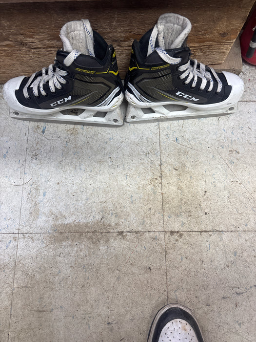 Used CCM Tacks 9060 Goalie Skates 2.5D