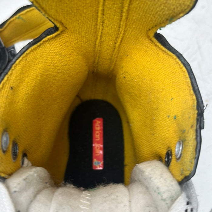 Used Bauer Matrix 10.5Y Skate