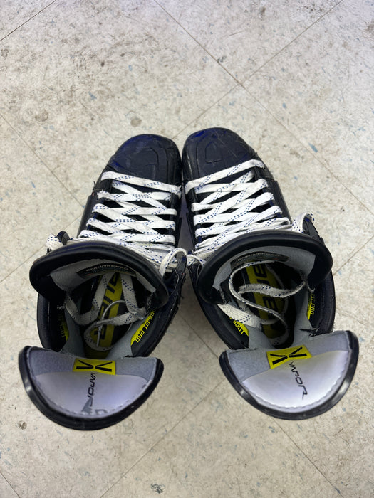 Used NHL Leafs Bauer Vapor Hyperlite2 Pro Stock Skates